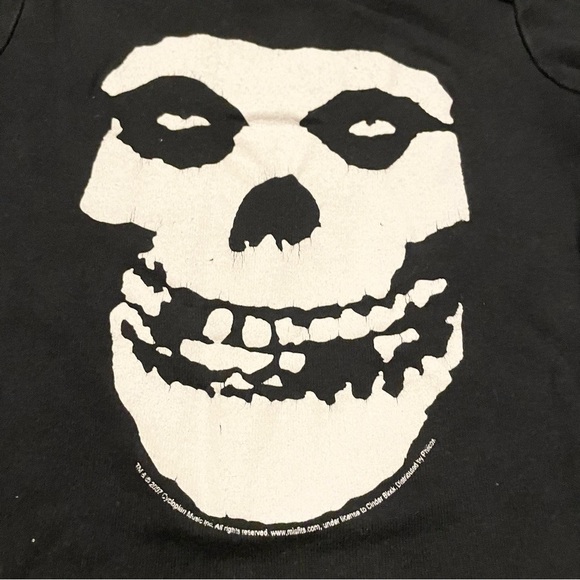 Misfits Skull Baby One Piece Onesie - Picture 2 of 16